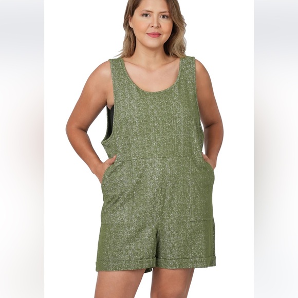 NWT! Plus Size Rust Romper with Front Pockets Super Stretchy Comfy Lightweight - Picture 4 of 4